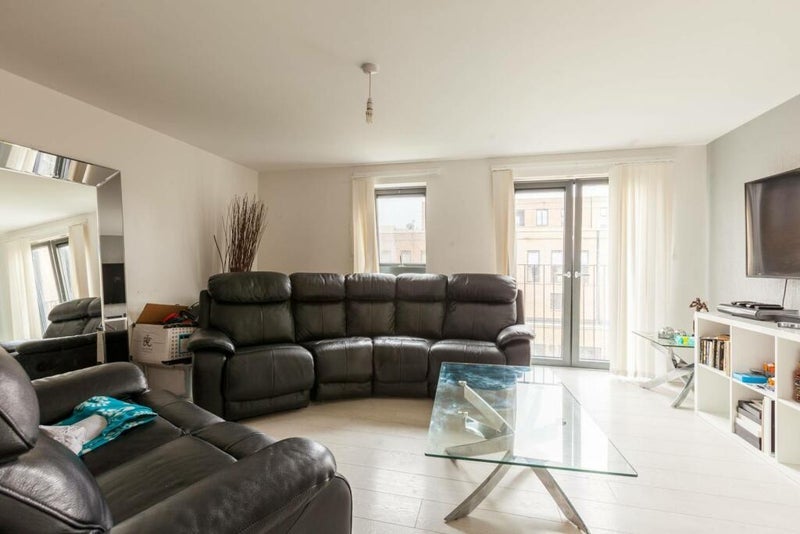 Room Crawshay Road in Greater London