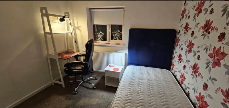 Room Wellhouse Road in Maidenhead
