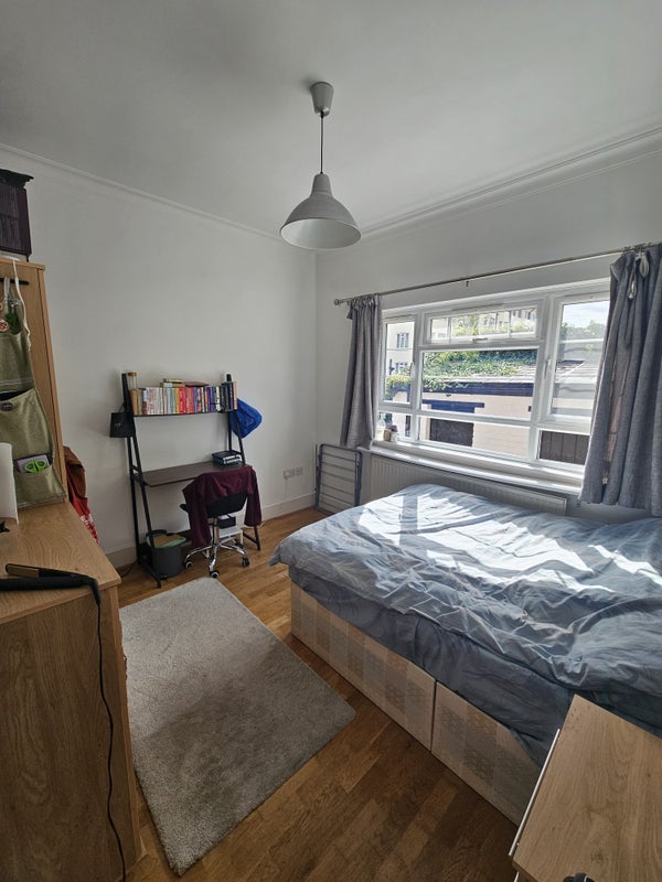 Room Fordwych Road in Greater London