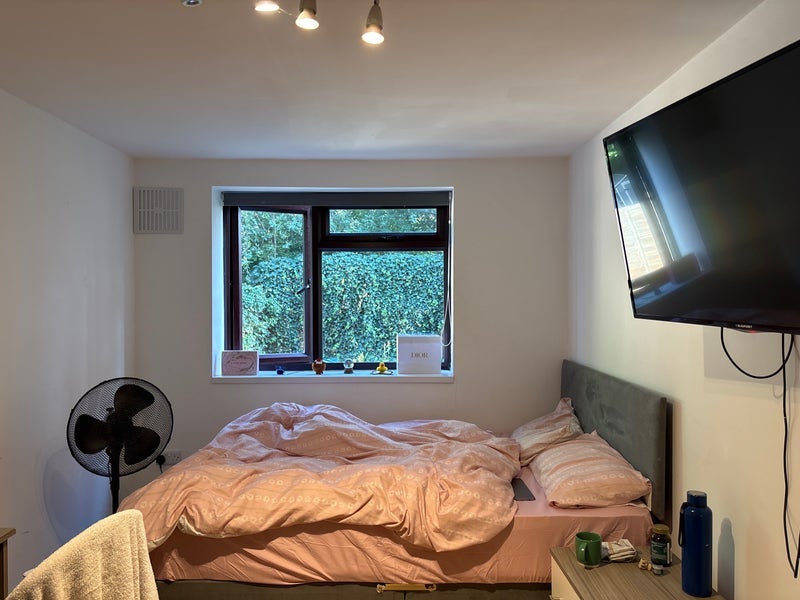 Room Beeston Road in Nottingham
