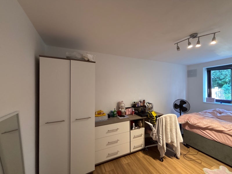 Room Beeston Road in Nottingham