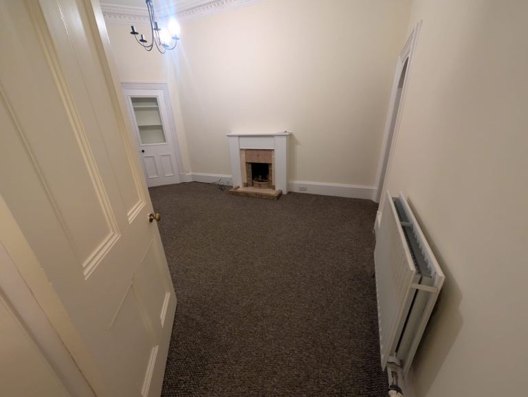 Flat Marchmont Crescent in City of Edinburgh
