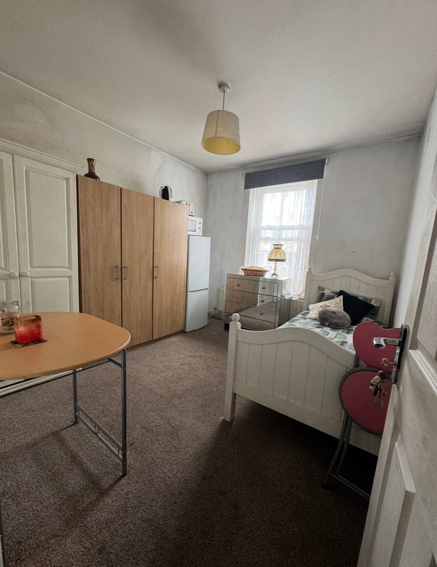 Room Lilford Road in Greater London
