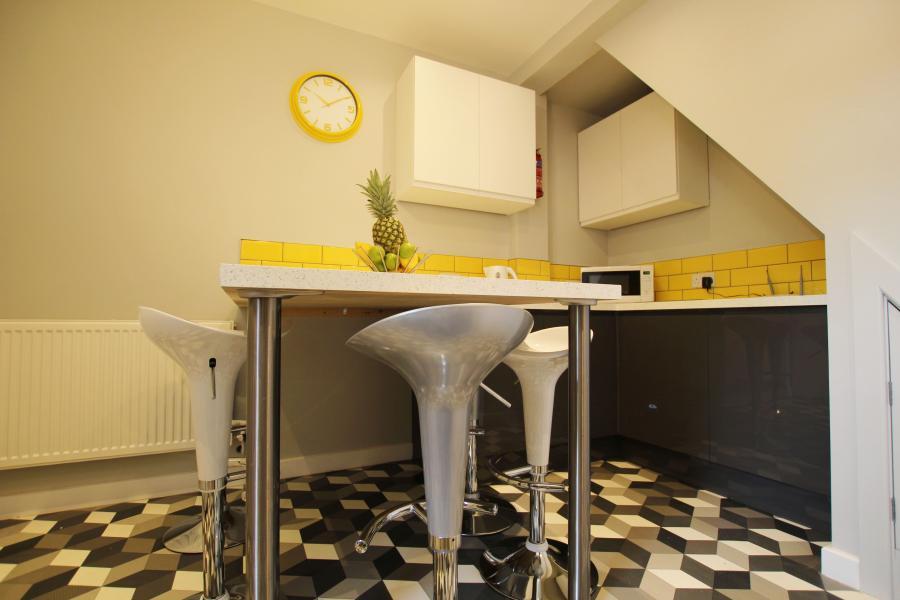 Room Waterloo Street in East Staffordshire
