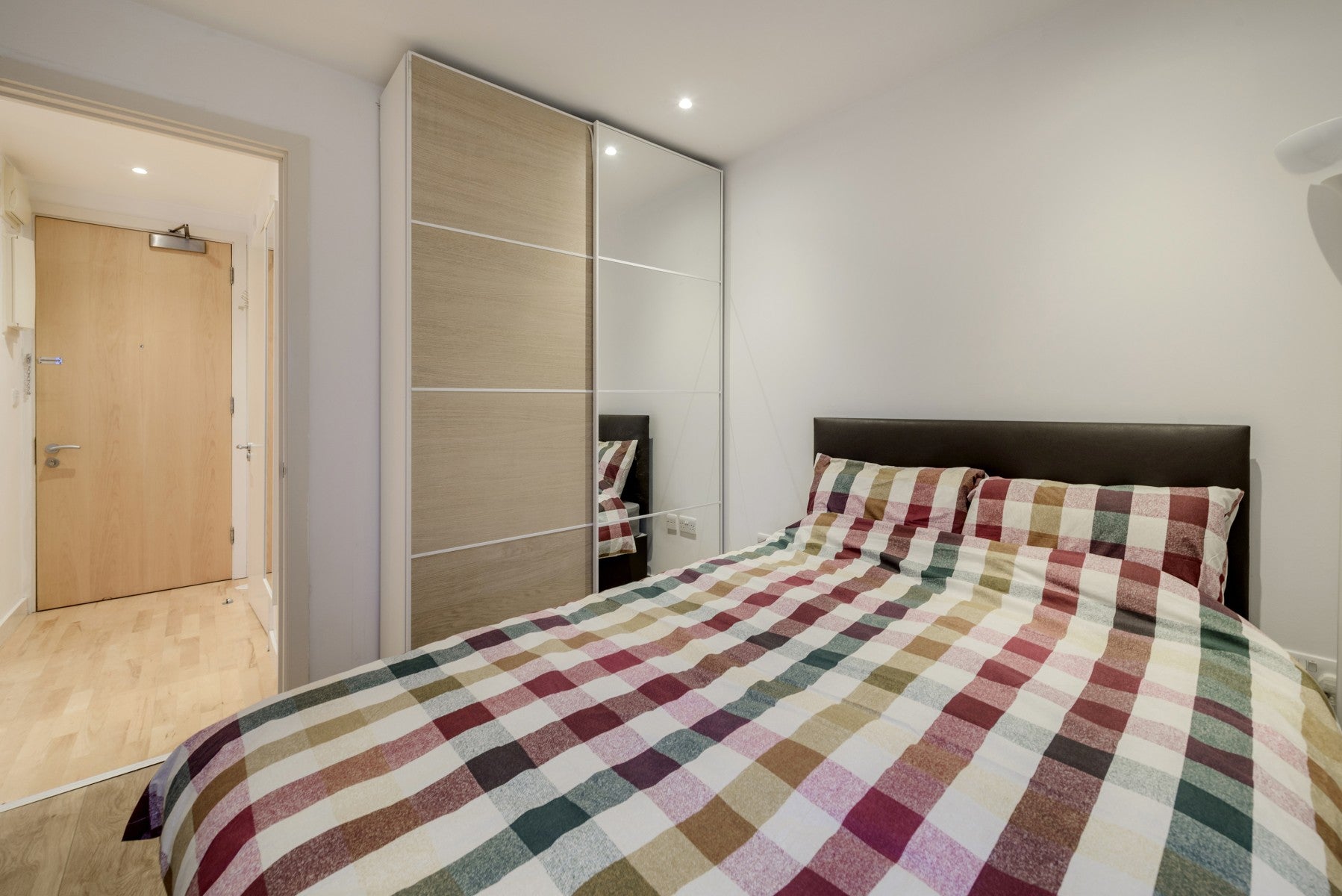 Flat Fetter Lane in City of London