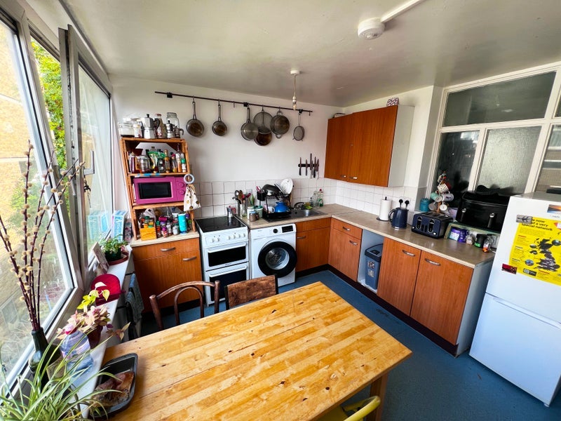 Room Garnies Close in Greater London