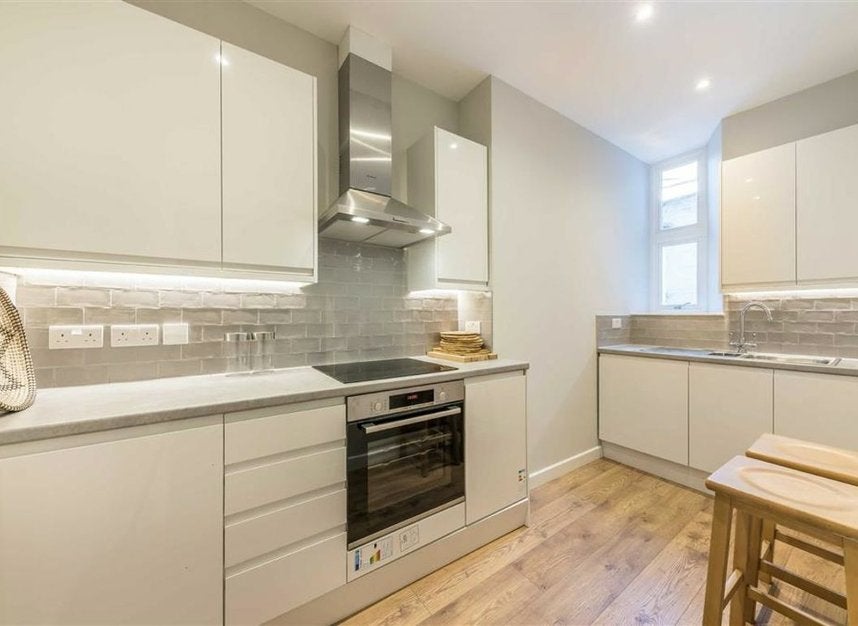 Flat Westbourne Crescent in City of Westminster