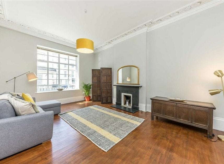 Flat Westbourne Crescent in City of Westminster