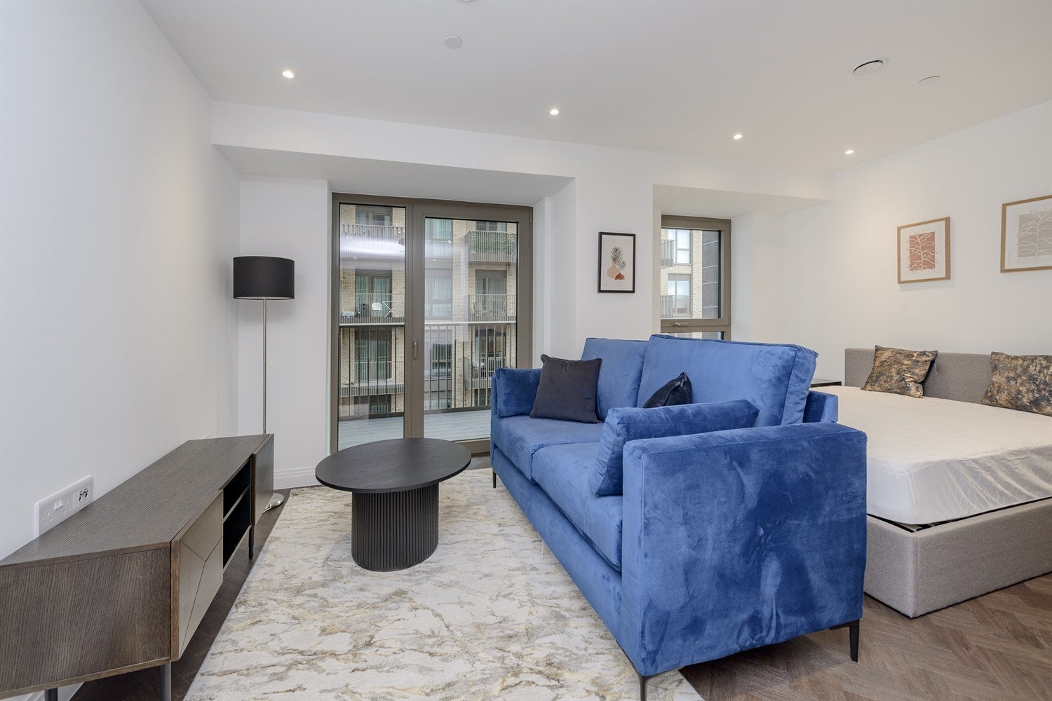 Flat Queen's Road in Greater London