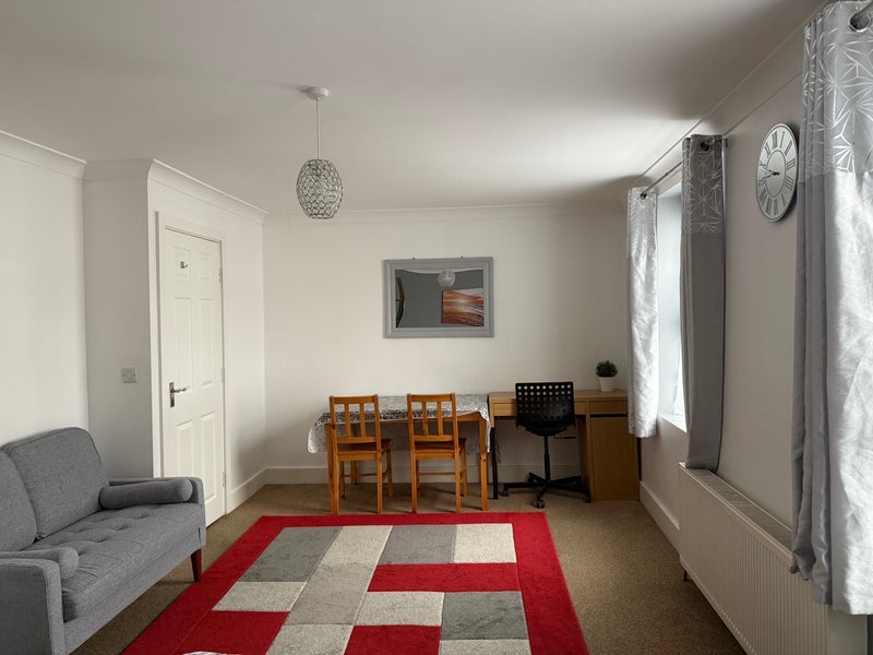 Room Dames Road in Greater London