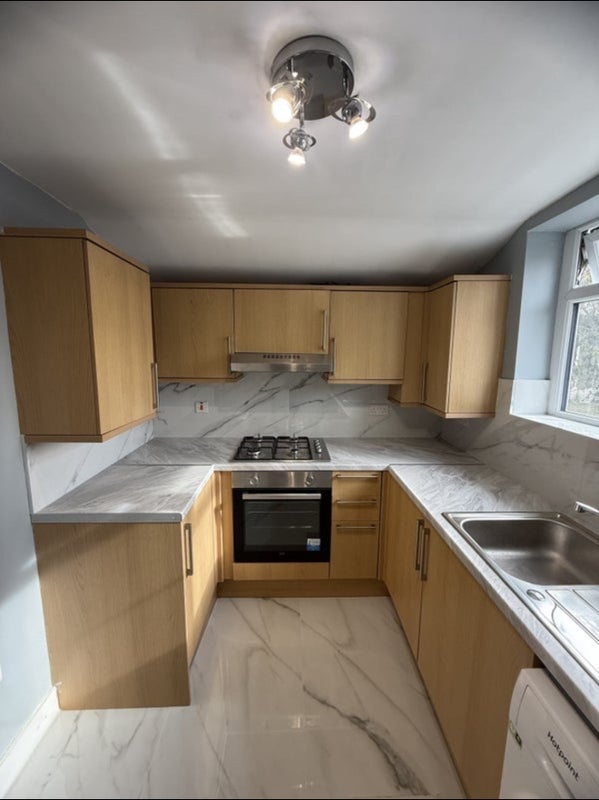 Room Dames Road in Greater London