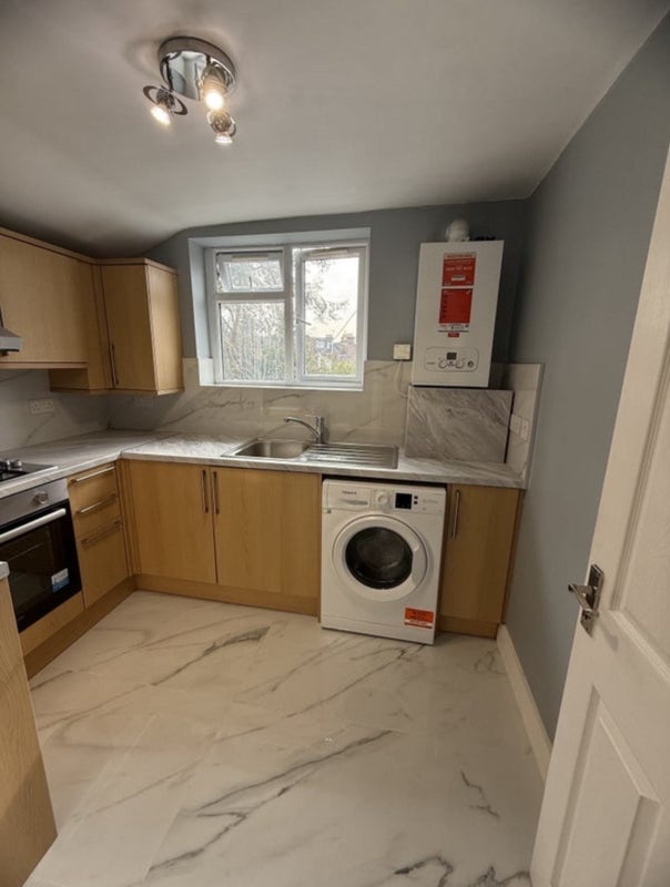 Room Dames Road in Greater London