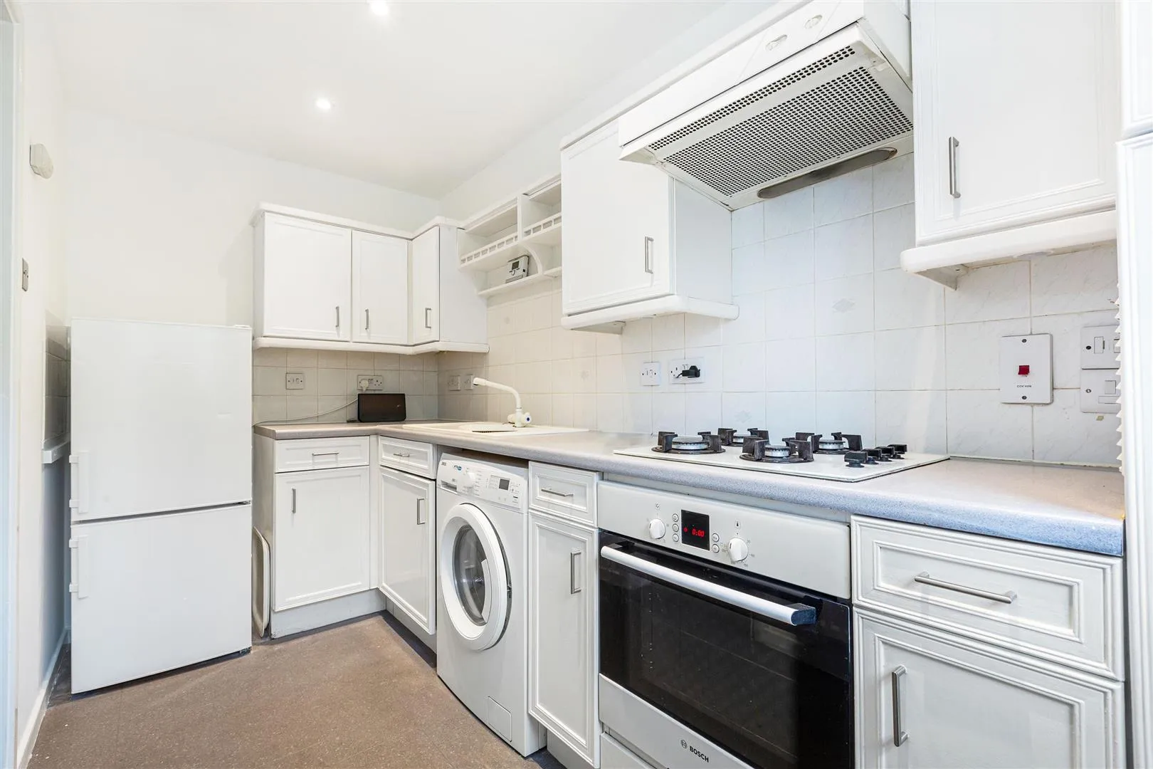 Flat Dovecote Gardens in Greater London
