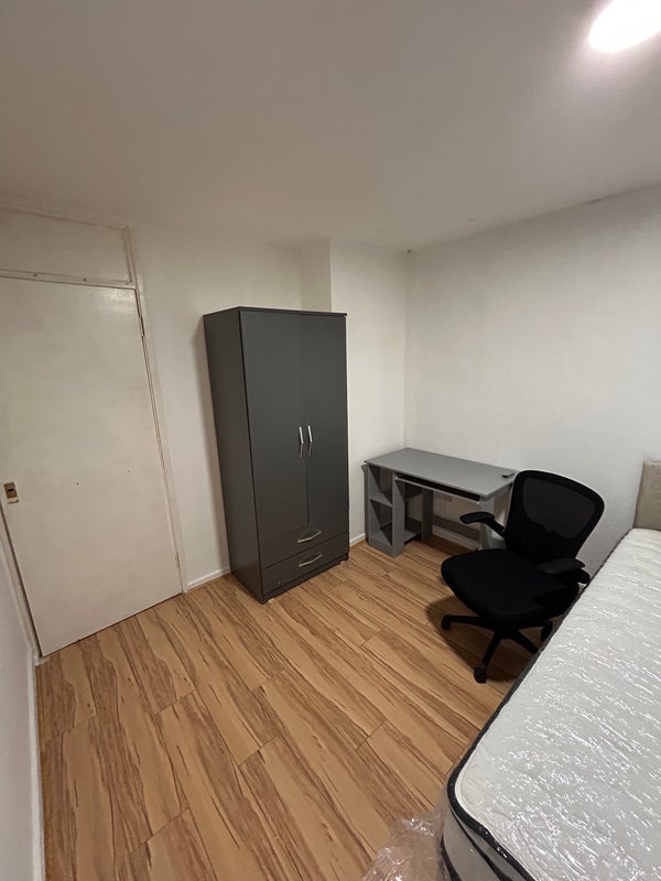 Room Broadwalk in Salford