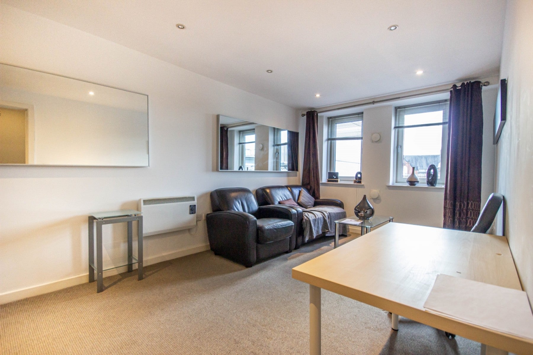 Flat Waterloo Square in Newcastle upon Tyne