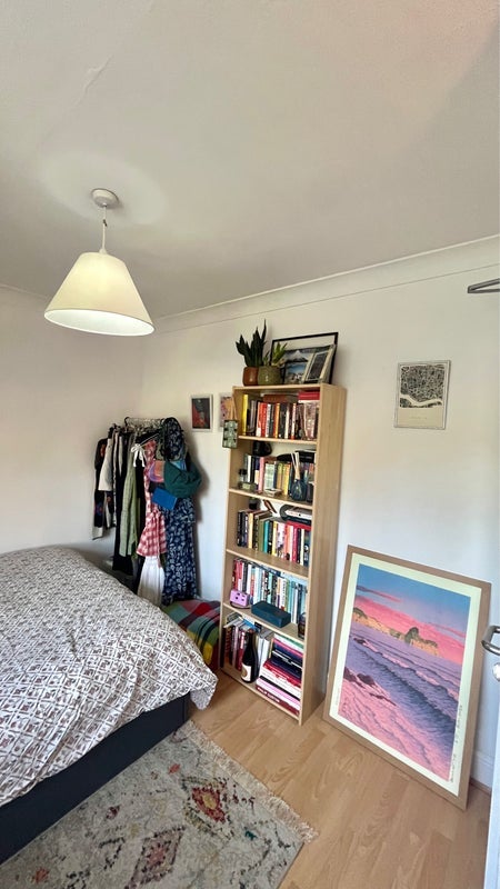 Room Leighton Road in Greater London