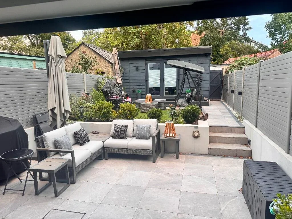 Room Glennie Road in Greater London