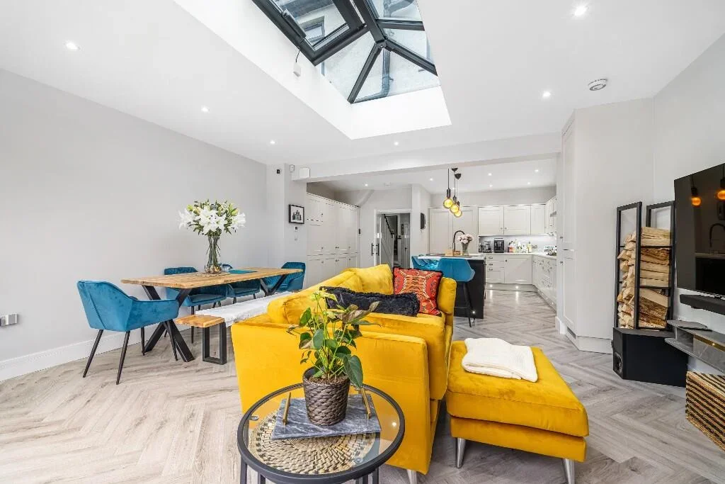 Room Glennie Road in Greater London