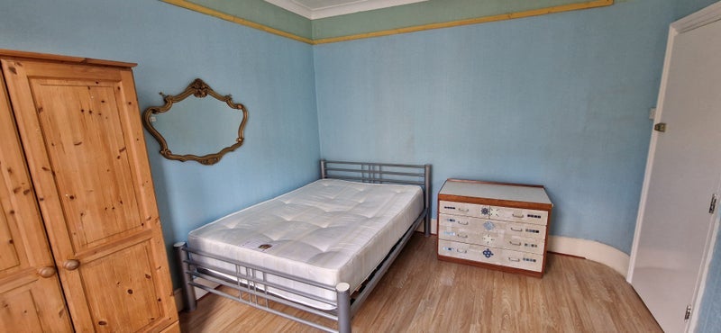 Room Windsor Road in Greater London