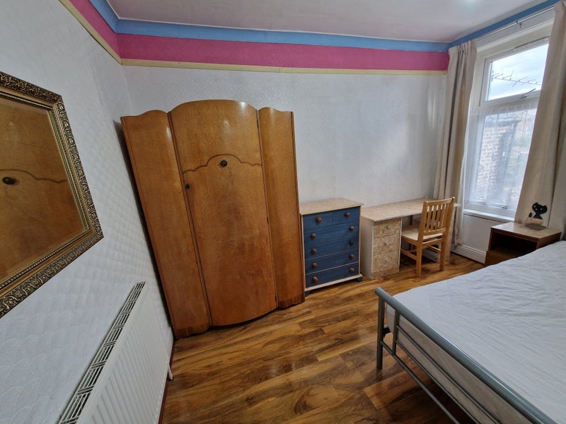 Room Windsor Road in Greater London