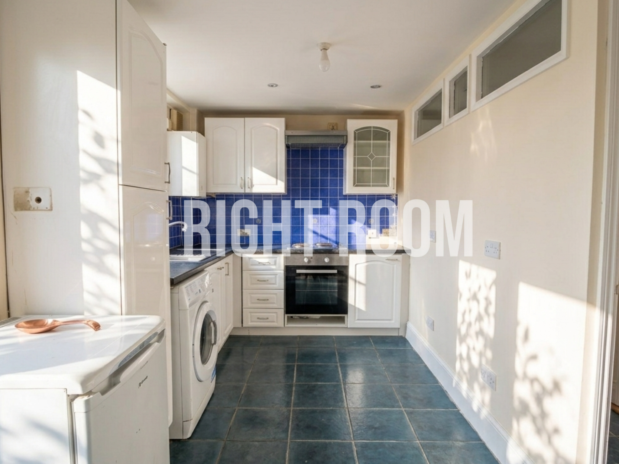 Room Mellish Street in Greater London