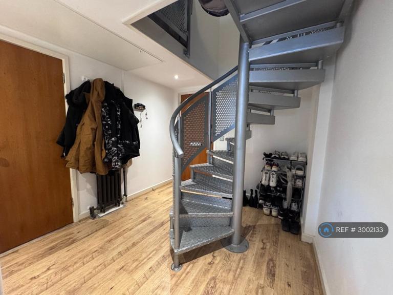 Flat Marlborough Road in Greater London