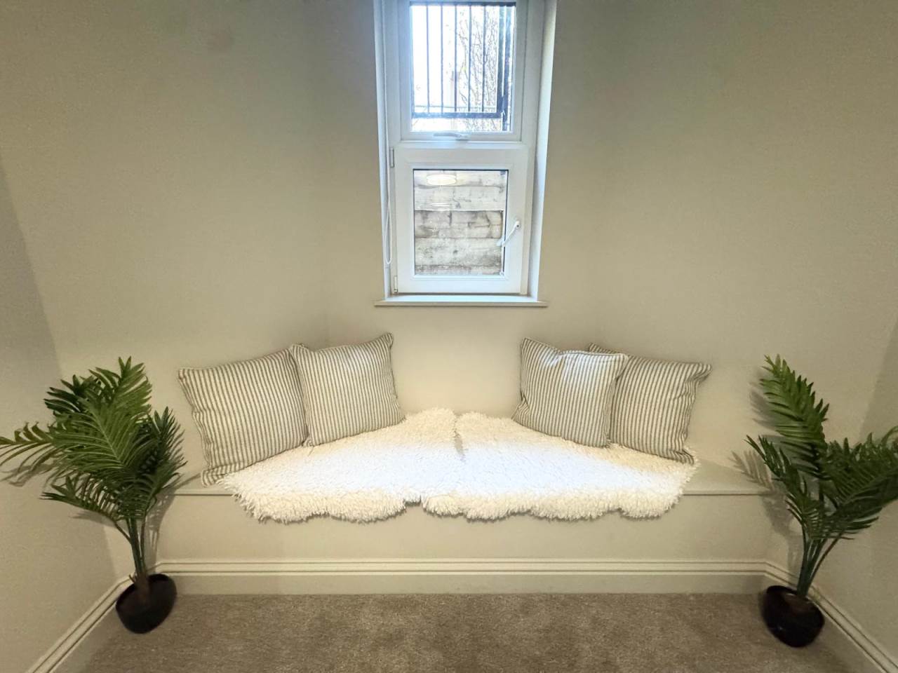 Room Bankfield Road in Leeds