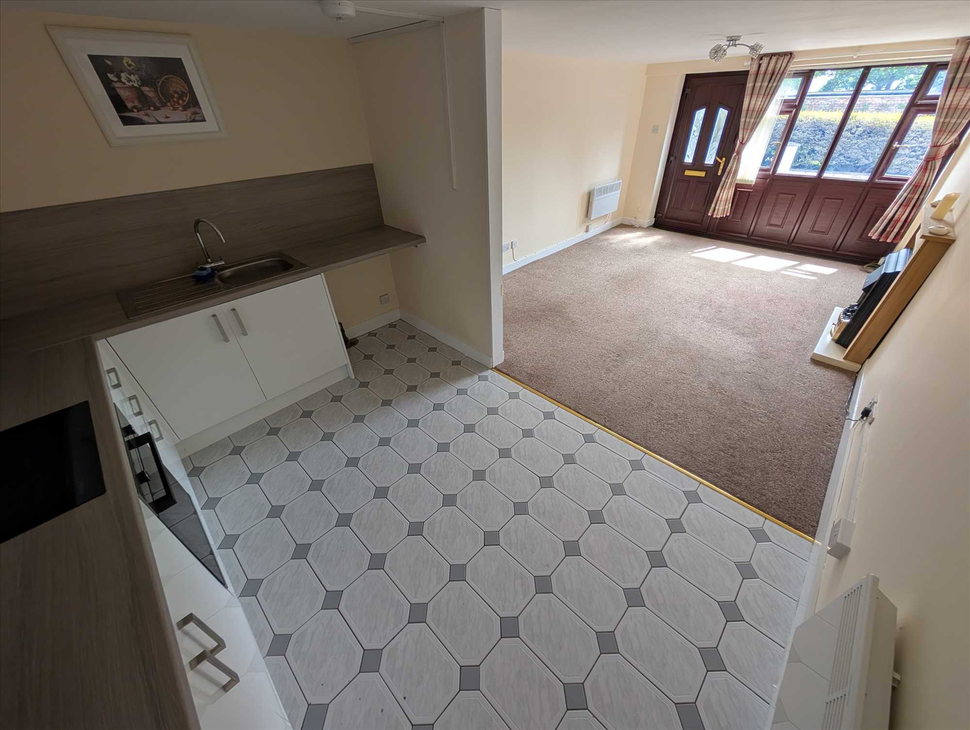 Flat Fairfield Road in Borough of Wyre