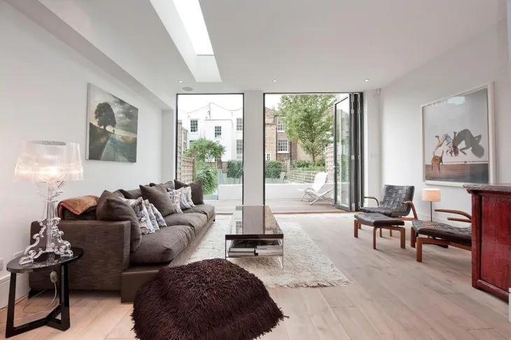 House Redcliffe Road in Greater London