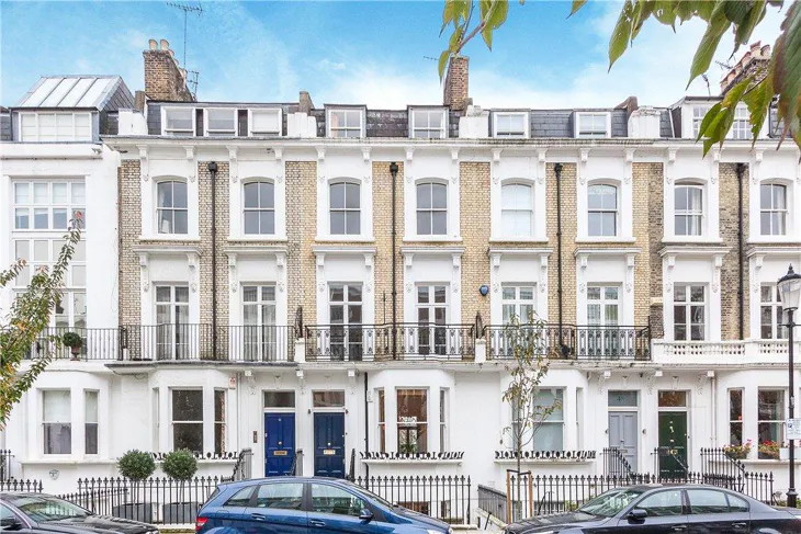 House Redcliffe Road in Greater London