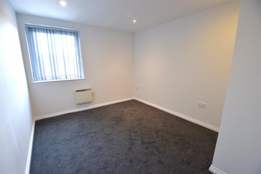 Flat Maplehurst Close in Dartford