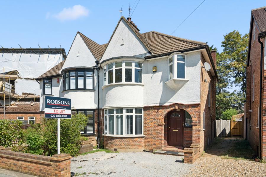House Lyncroft Avenue in Greater London