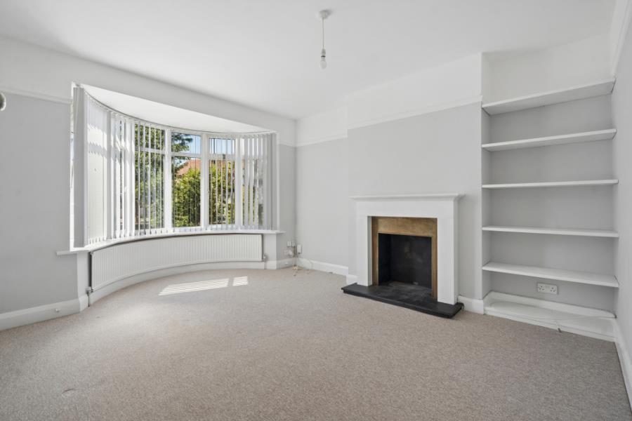 House Lyncroft Avenue in Greater London