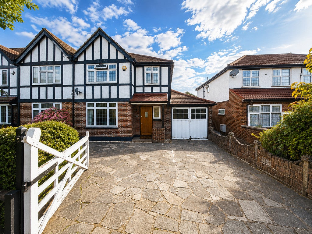 House Vine Lane in Greater London