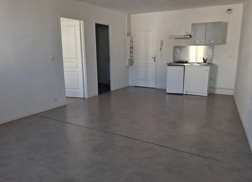 Appartement Cours des Apôtres de la Liberté à Saintes