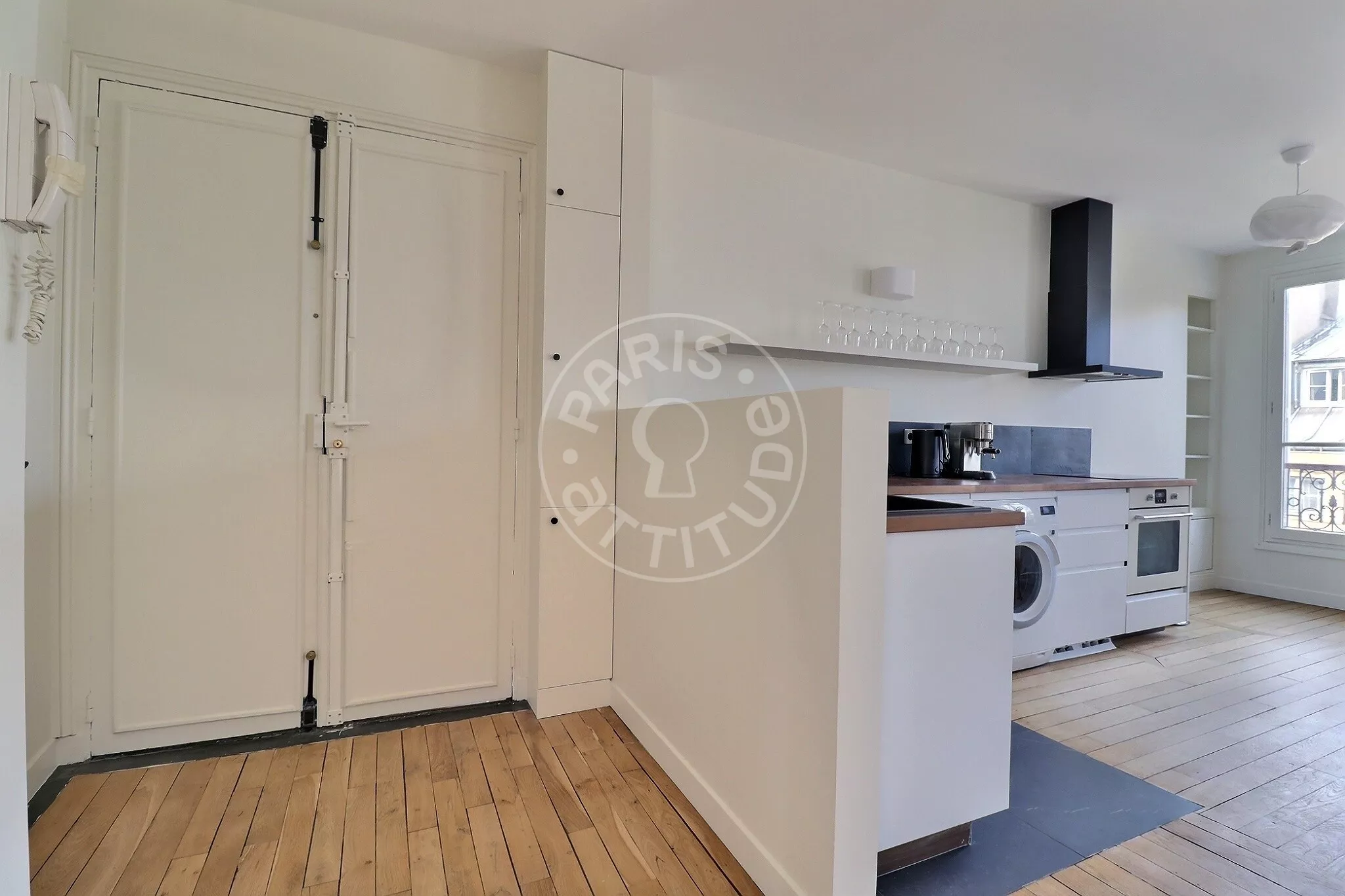 Flat Rue de l'Odéon in Paris