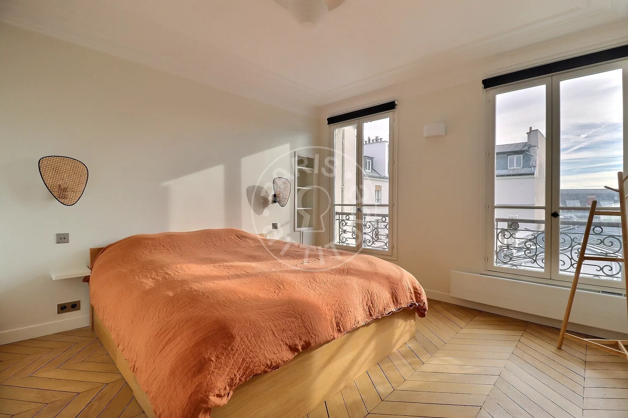 Flat Rue de l'Odéon in Paris