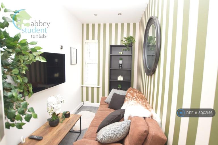 Room Salisbury Street in Chester