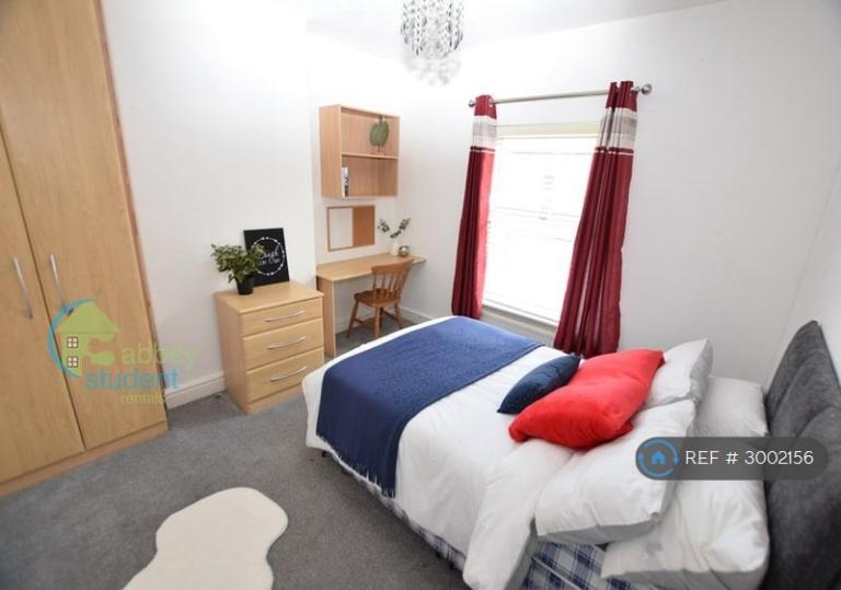Room Salisbury Street in Chester