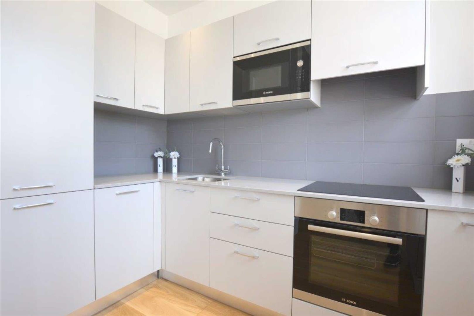 Flat Finchley Lane in Greater London
