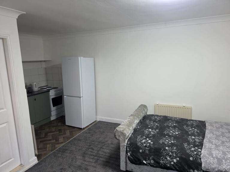 Flat Cayton Road in Greater London