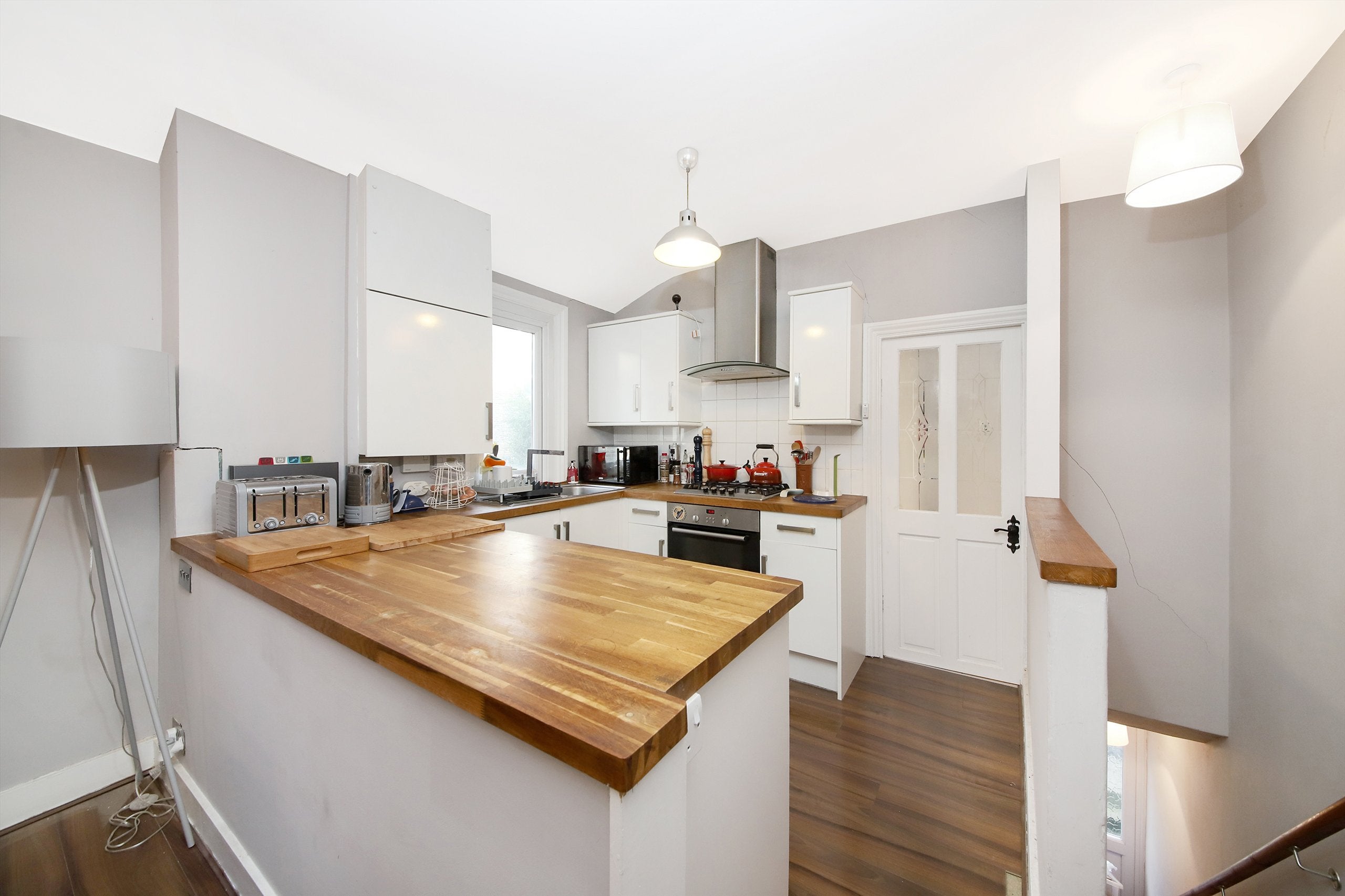 House Bramshot Avenue in Greater London