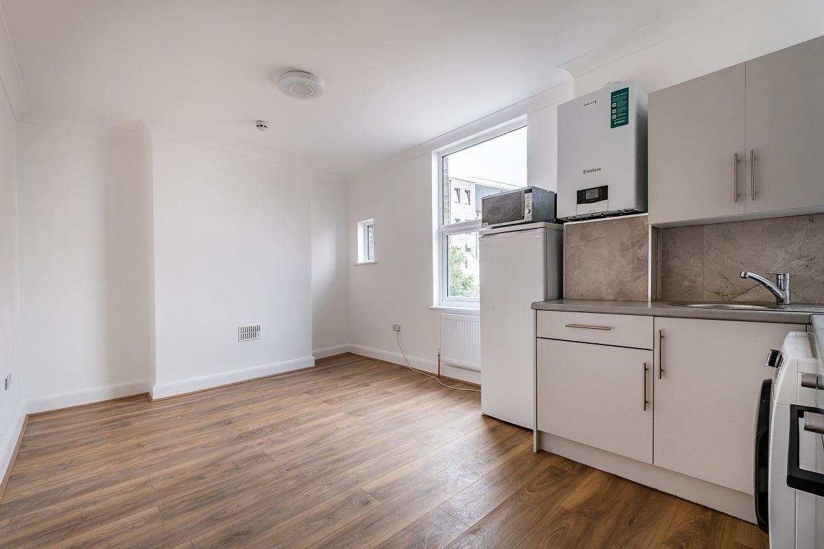 House Kilburn Lane in City of Westminster