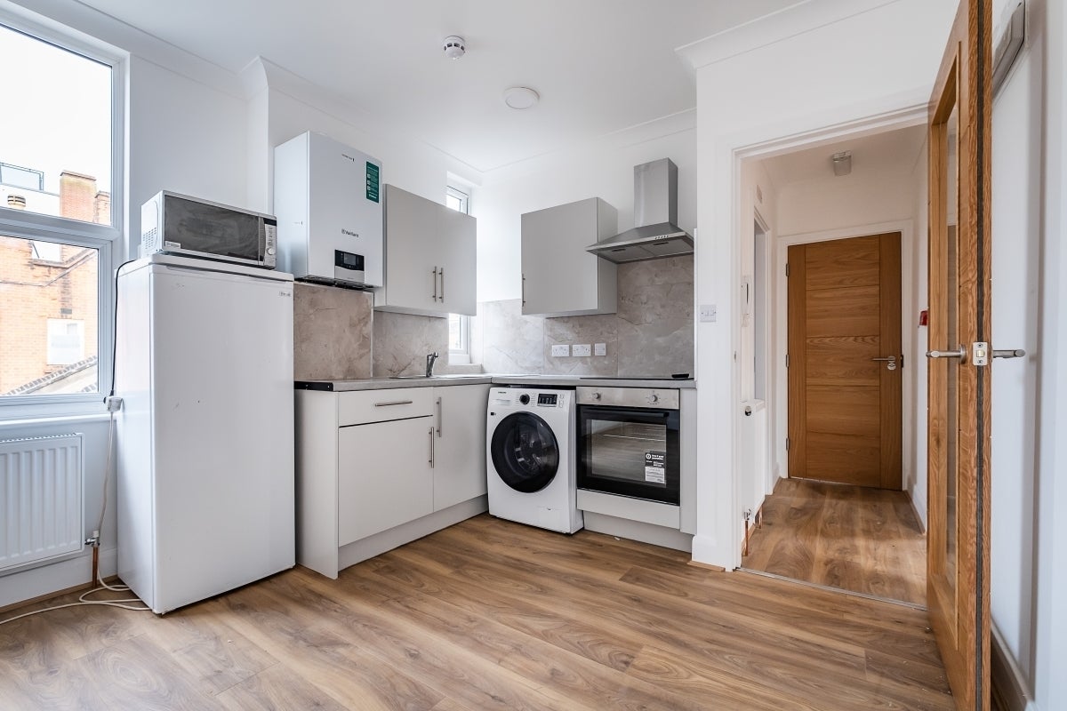 House Kilburn Lane in City of Westminster