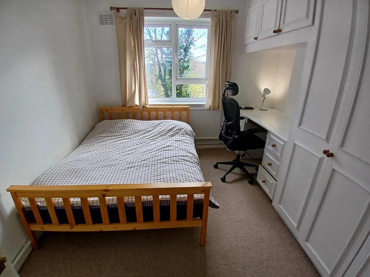 Room Queen Elizabeth's Close in Greater London