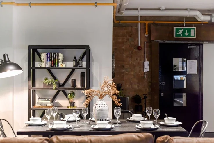 Flat Tudor Grove in Greater London