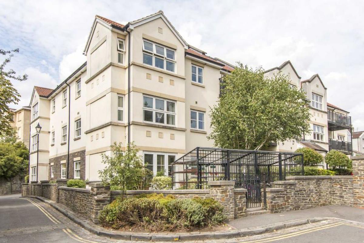 Flat Arley Hill in Bristol