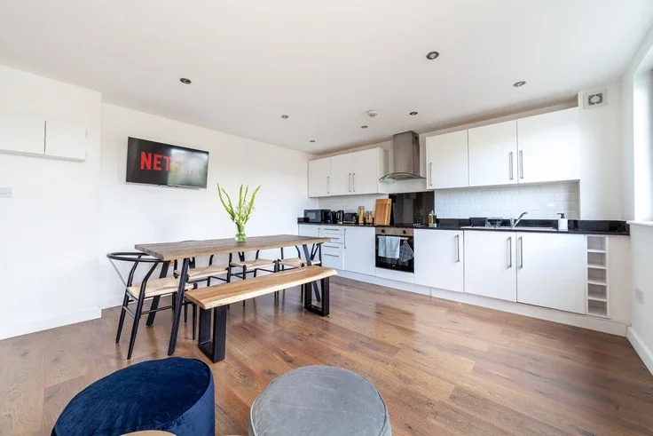 Flat Spurstowe Terrace in Greater London