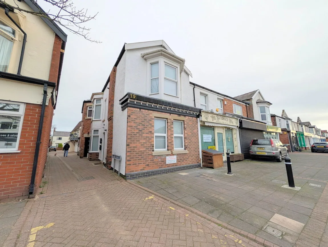 Flat Upper Aughton Road in Southport