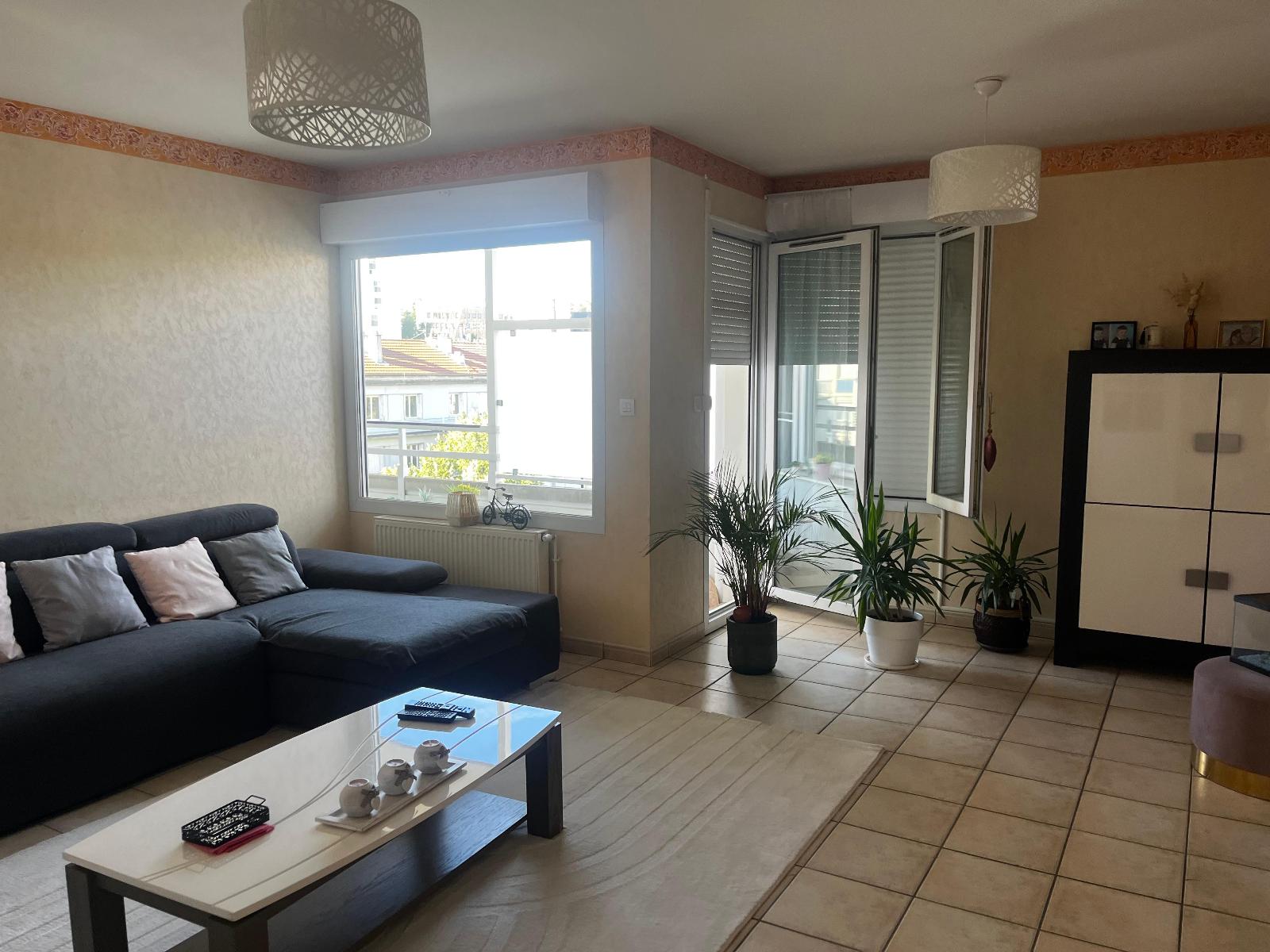Appartement Rue des Docteurs Charcot à Saint-Étienne